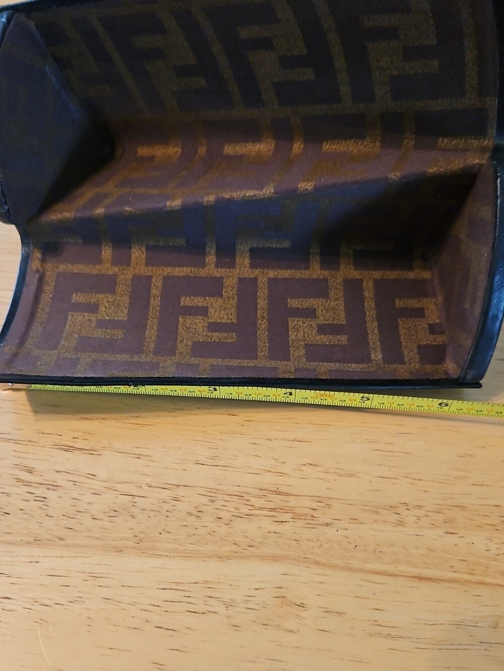 Fendi Glass Case (Unisex)